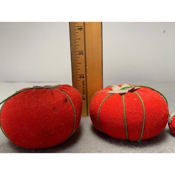 Vintage Tomato & Strawberry Pin Cushions Set - Picture 7 of 8